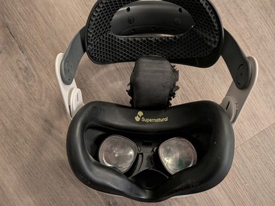 Meta Oculus Quest 2 128GB Standalone VR Headset and Controllers - White