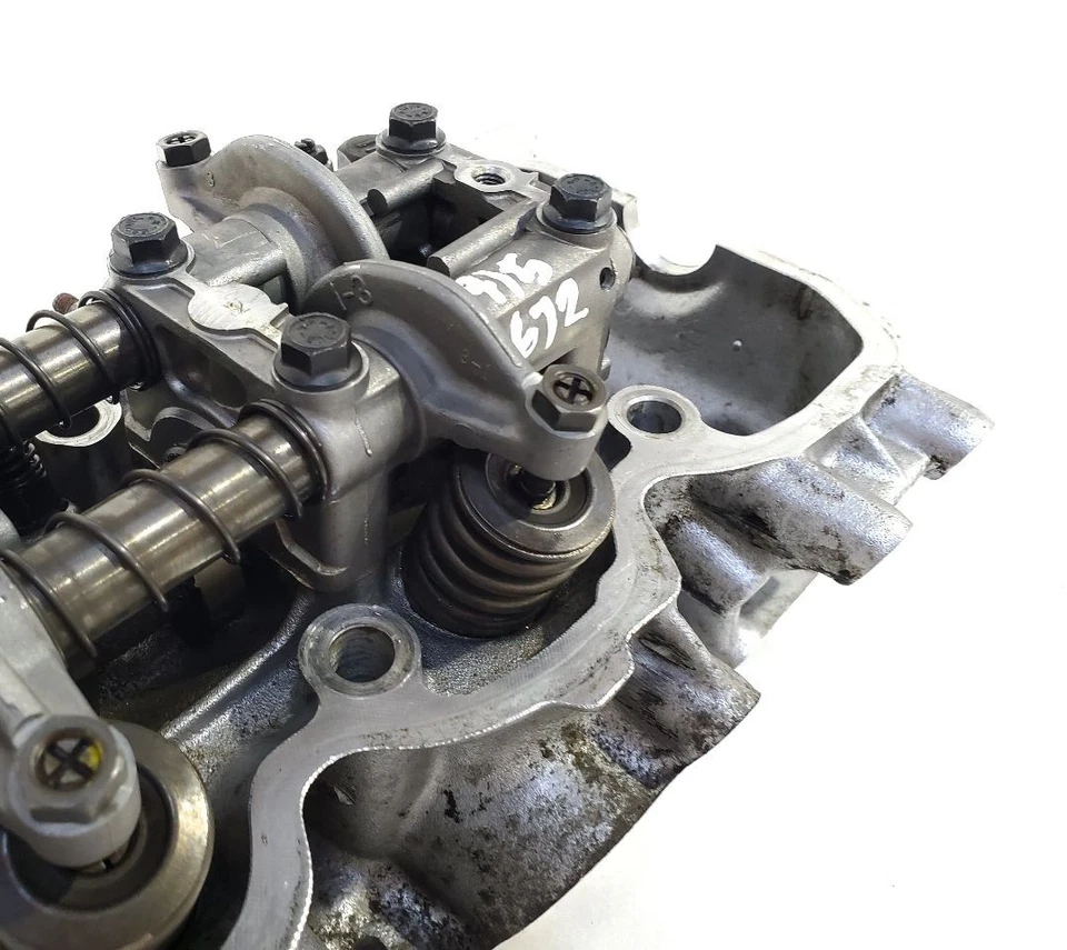 Culata de motor usada se adapta a: Chrysler Conquest 1987 grado A Foto 4 de 4