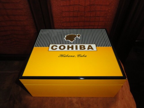  50 Stück Humidor & quadratischer Zigarrenaschenbecher - Bild 1 von 12