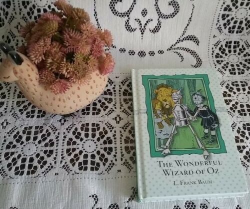 🕸The Wonderful Wizard Of Oz L.Frank Baum HC 2011 - Picture 1 of 3