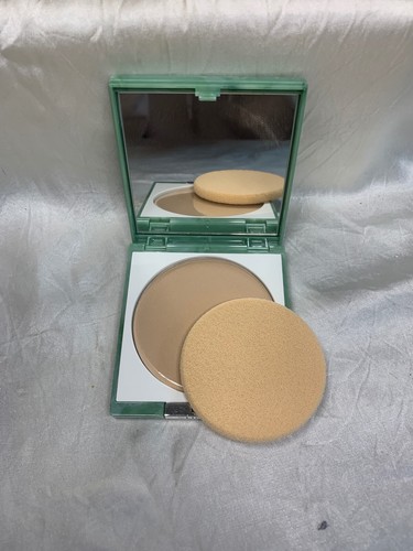 CLINIQUE STAY MATTE SHEER PRESSED POWDER OIL FREE 7.6G 02 STAY NEUTRAL(NEW W/BOX - Picture 6 of 7