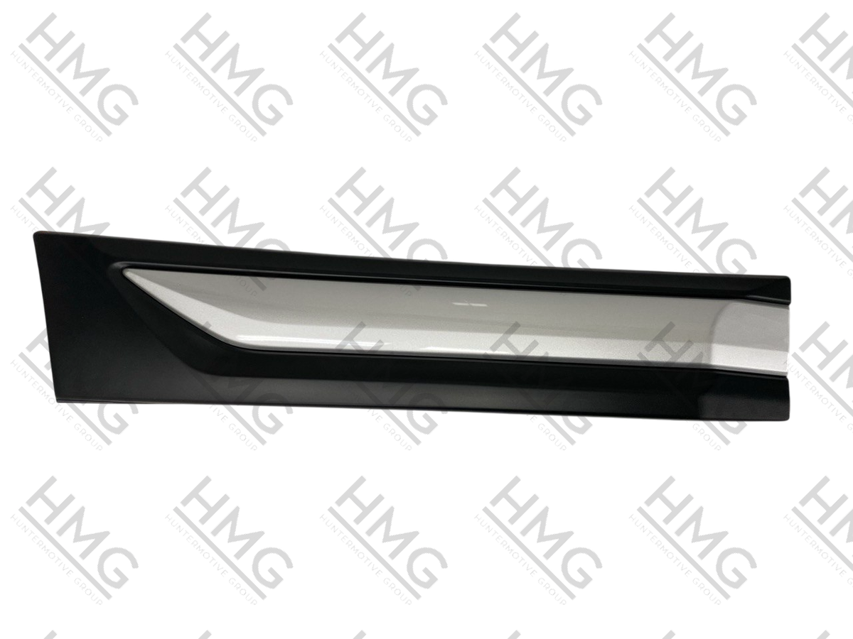 New Genuine Mitsubishi ZK ZL Outlander RH Rear Door Garnish Mould
