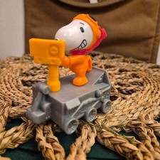    2019 McDonalds Happy Meal Toy Peanuts Snoopy NASA Space Buggy 6    15