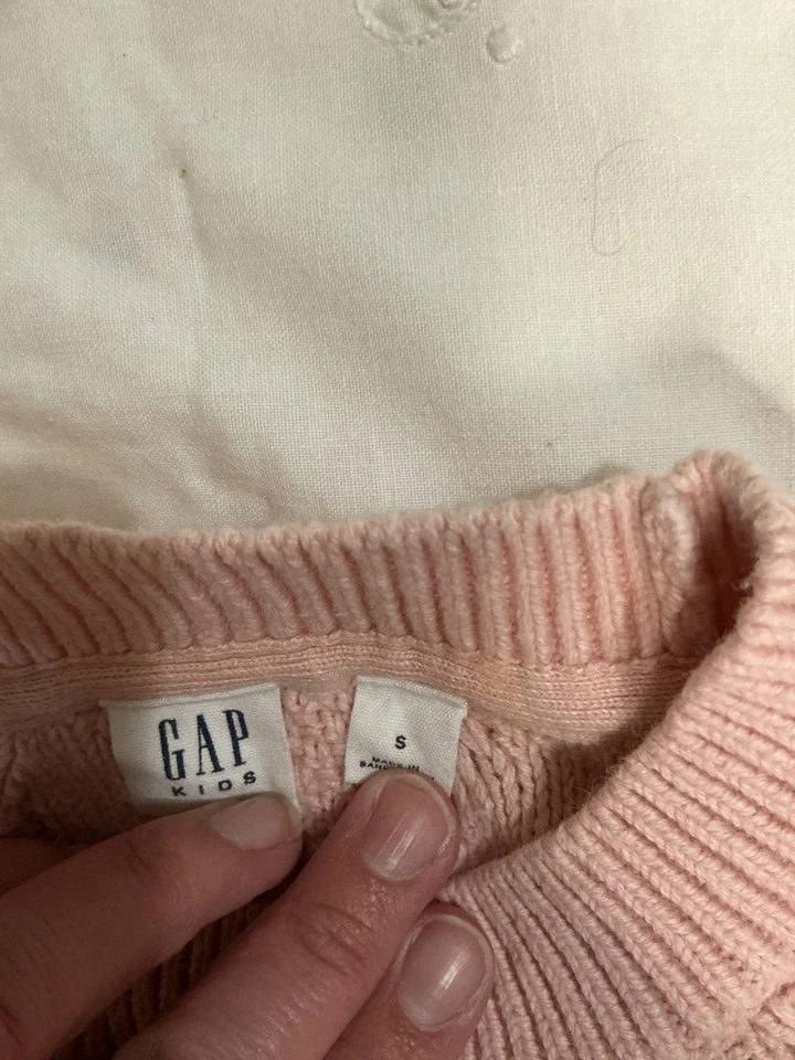 SUÉTER GAP NIÑOS NIÑAS Talla S (6) ROSA TEJIDO CABLE CUELLO REDONDO  Foto 2 de 3