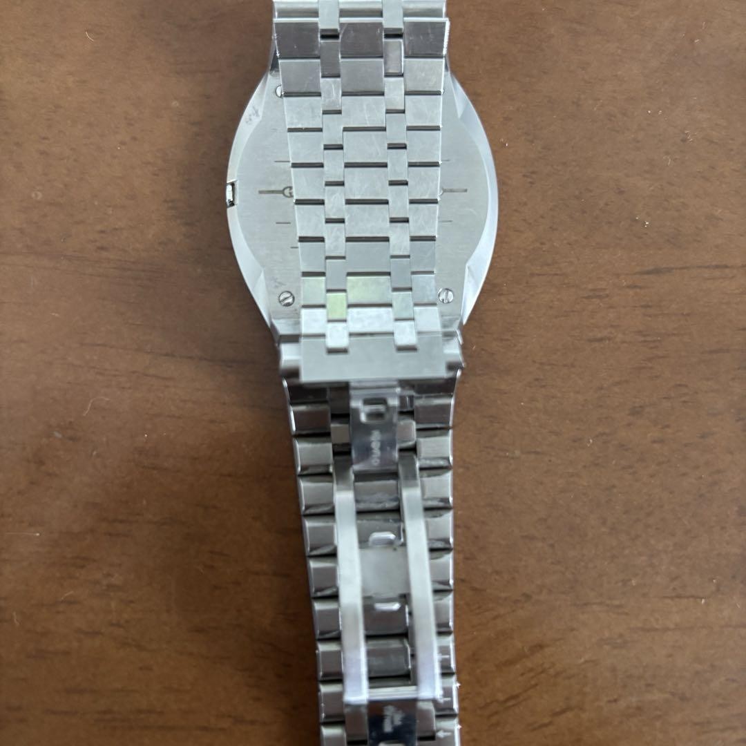 GUCCI グッチ　オーシャンブルー　時計　〔GUCCI 25H〕（38MM） GUCCI 25H watch, 38mm in steel | GUCCI® GR