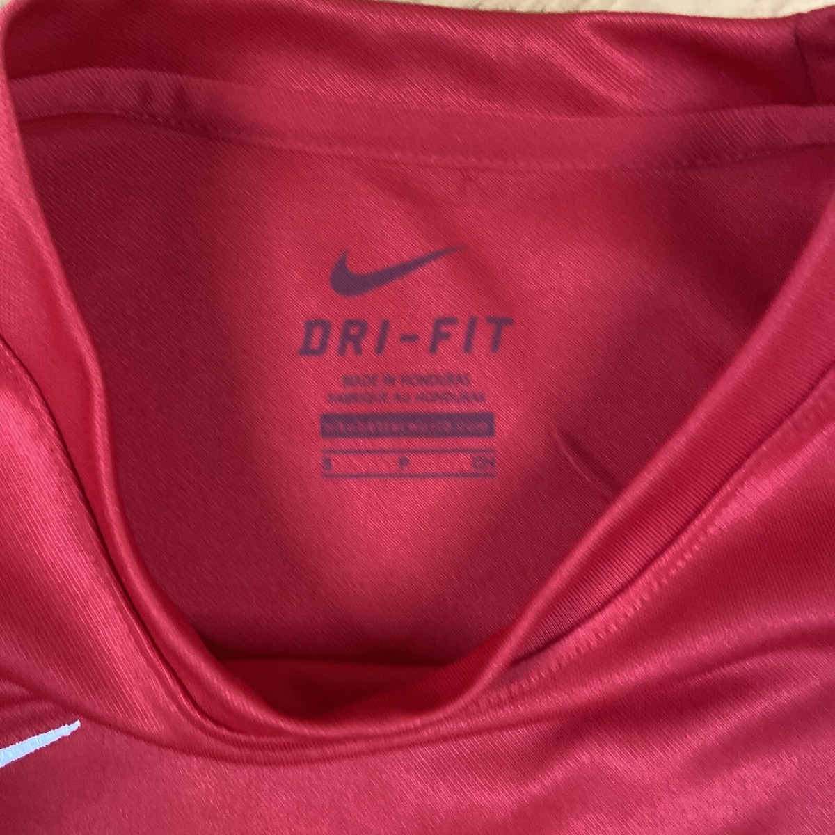 Nike Dri Fit FC Strikers Womens T-Shirt Red Small Petite | eBay
