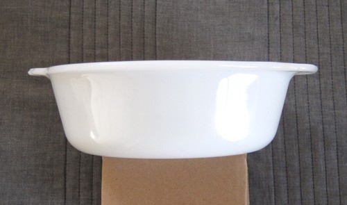 Anchor Hocking Fire King White Milk Glass Baking Dish 1-1/2 Qt. 8-1/4" Round 447 - Picture 3 of 6