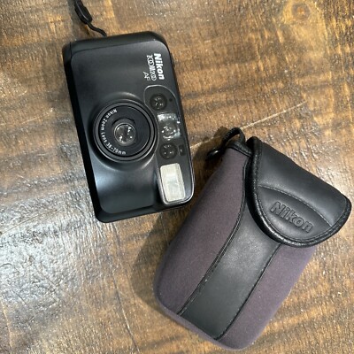 Nikon Zoom 200 AF 35mm FILM Compact Autofocus Point & Shoot Camera