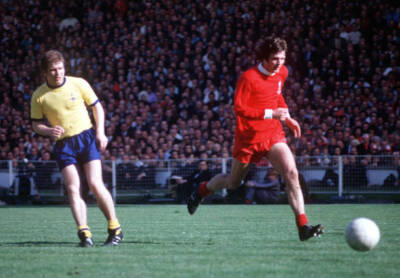 Arsenal 2 v Liverpool 1 Liverpool John Toshack chases after the ball Old Photo