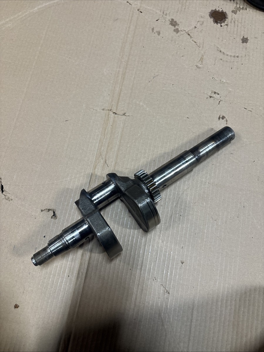 John Deere LX279 Kawasaki FD501V Crankshaft AM132006 AM128349 See