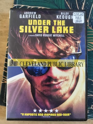 Under the Silver Lake (ex-lib DVD, 2018)