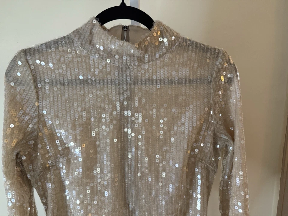 Body de lentejuelas doradas talla mediana nuevo sin etiquetas Foto 2 de 4