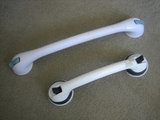 16" 23" Suction Cup Shower Tub Removable Movable Plastic Textured Grip Grab Bar