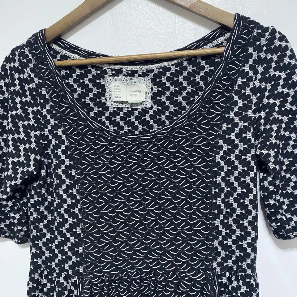 Vestido Saturday Sunday Anthro para mujer M negro tejido elástico bolsillos geométricos Foto 4 de 4