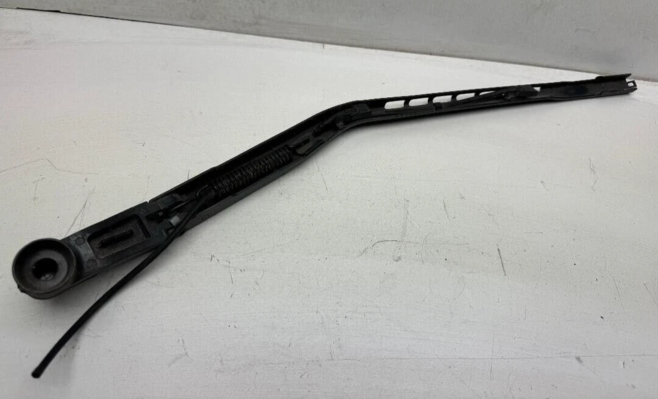 2007-2013 CHEVY SILVERADO/GMC SIERRA DRIVER FRONT WIPER ARM P/N 24030988 OEM - Image 3 of 4