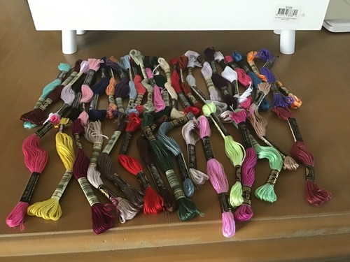 DMC EMBROIDERY FLOSS/COTTON X 40 SKEINS VARIOUS COLOURS BRAND NEW