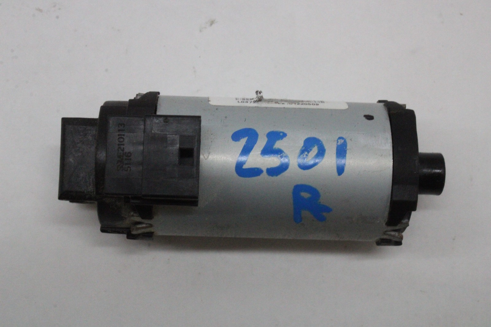 2022 MASERATI LEVANTE FRONT RIGHT SEAT ADJUST MOTOR OEM 17 18 19 20 21 22 23 24