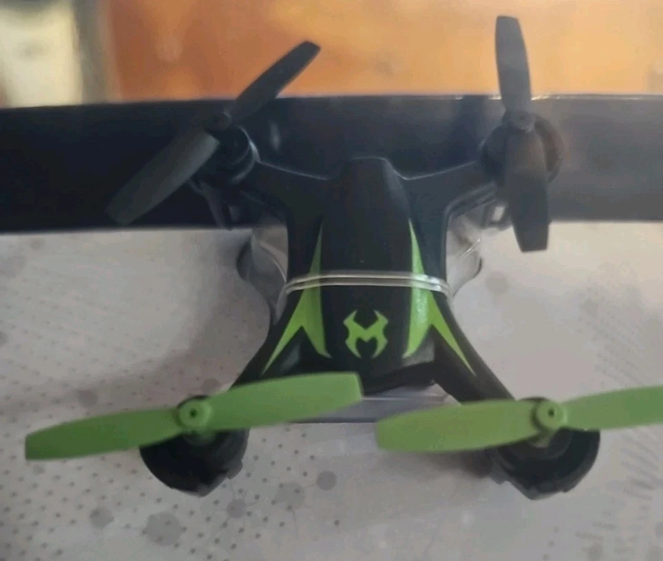Sky Viper Dash Nano Drone Indoor Flying Black/Green. No FAA required. - Image 3 of 4