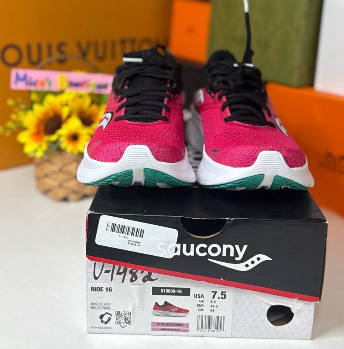 🆕SAUCONY Women's Pink and Black Athletic Shoes ~Open new in box~ SIZE:7.5”/38 thumbnail 11