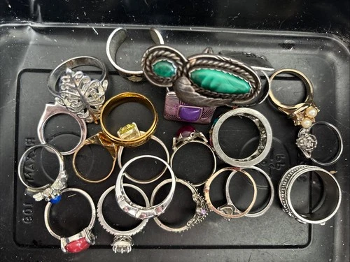 Mixed Ring Lot +VTG-Modern Costume Jewelry Some Stones Metals 21 Rings+earrings+