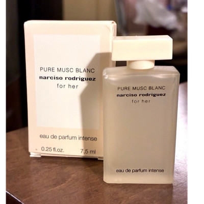 Narciso Rodriguez Pure Musc Blanc For Her Eau de Parfum Intense Spray 0.25