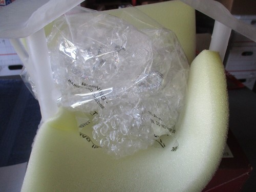 Vintage New Coach House Holiday Xmas Nativity Set Frosted with Clear figures - Picture 3 of 3
