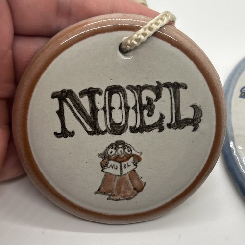 Louisville Stoneware Pottery Lot Of 2 Christmas Ornaments Made In Kentucky Noel - Picture 2 of 5