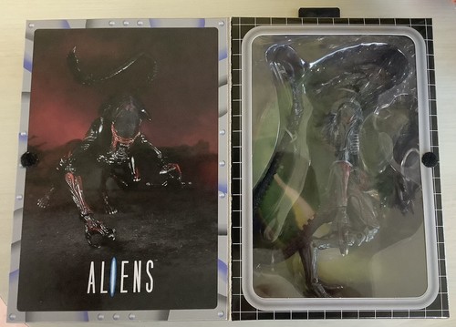 ALIENS KENNER TRIBUTE NIGHT COUGAR ALIEN 7-INCH SCALE FIGUR - Bild 2 von 11