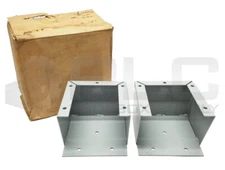 BOX OF 2 NEW FLOOR STAND KIT, H: 6 x D: 8 x W: 8