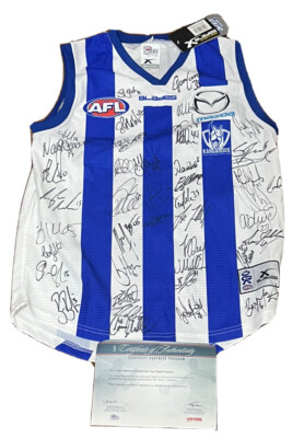 2012 North Melbourne Squad Hand Signed Jumper  Licensed COA Jersey L Blades AFL