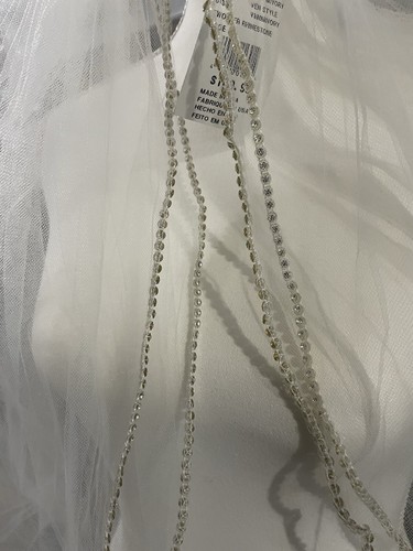 David's Bridal Two Tier Rhinestone Edge Bridal Veil With Rhinestones Wedding - Picture 11 of 12