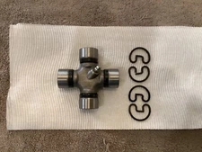 UNIVERSAL  JOINT, DRIVE SHAFT 27X82 2H0521102N, 2H0521102AG, 4882793 JEEP DODGE