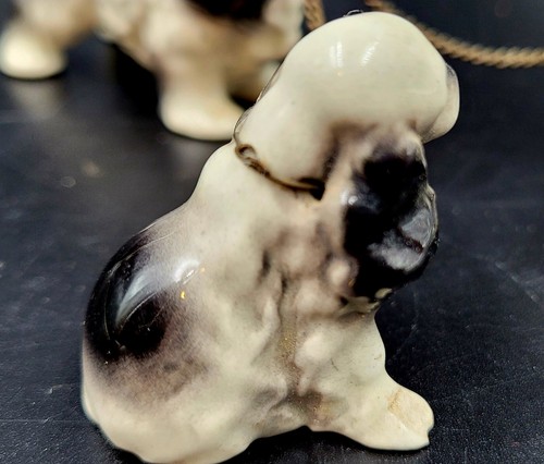 Vintage Springer Spaniel Dog Trio Figurine Chained Bone China Black White Japan - Picture 11 of 19
