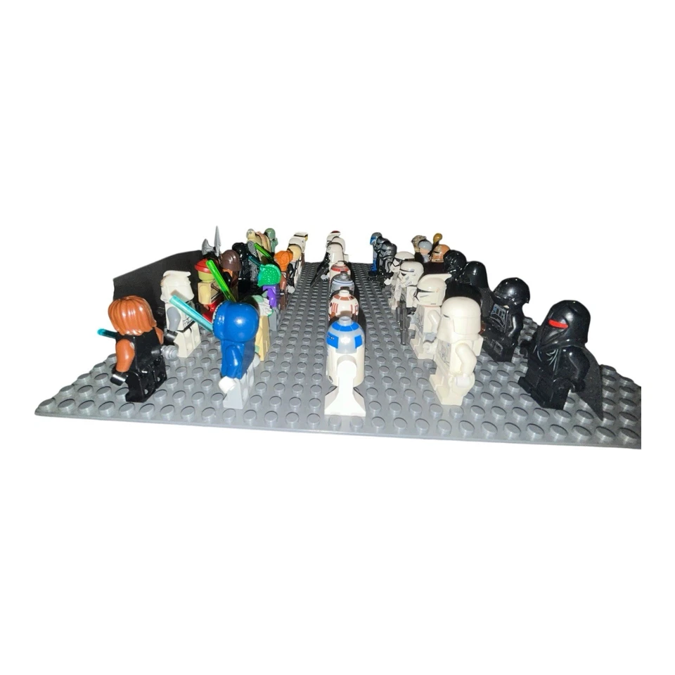 Lego Star Wars Minifigure Lot Of 39 Anakin, Storm Troopers, R2D2, Boba Fett - Image 2 of 4