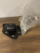 04-09 CROWN VIC MARQUIS LOWER CONTROL ARM MOUNT BUSHING BOTH LH & RH Brand MOOG