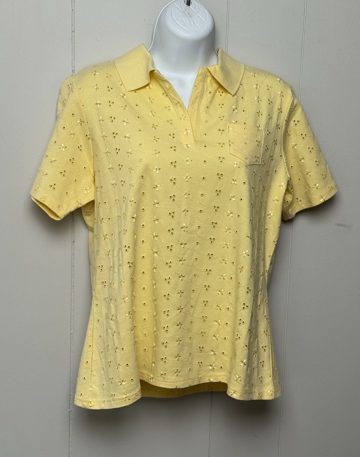 NWT Sport Savvy Women Cotton Blend Yellow Polo Top V Neck Eyelet Embroidery Sz S
