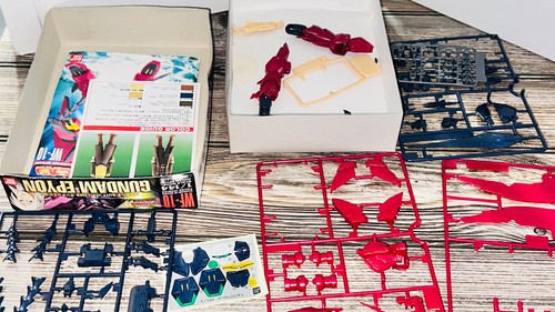 Kit modellino GUNDAM Epyon 1:144 Wing BANDAI - Foto 3 di 6
