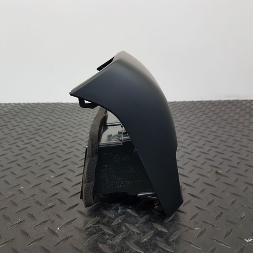 TESLA MODEL Y LONG RANGE 2022 REAR AIR VENTS WITH USB CHARGING PORT 1087929-02-C - Picture 4 of 14