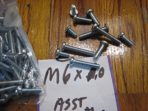 Lot of 200 Screws M6 x 1.0, 12-35mm long, Metric Philips Pan Head - Picture 2 of 2