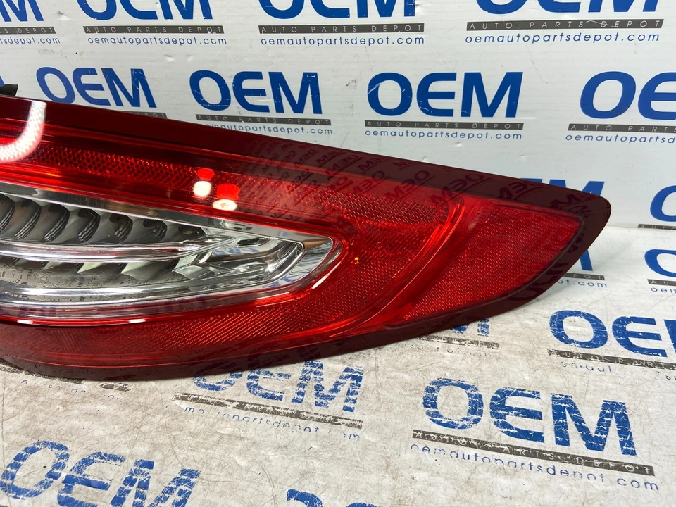 13 14 15 16 FORD FUSION pasajero/lado derecho luz trasera lámpara OEM Foto 3 de 4