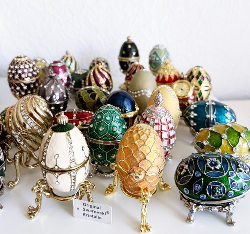 Sammlung Schmuck Eier Fabergé Art mit echten Swarovski Steinen 30 Stück TOP !!
