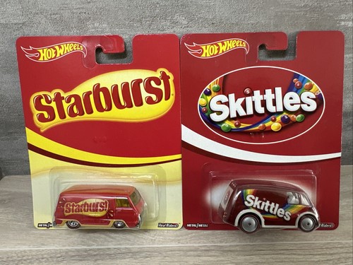 Hot Wheels Pop Culture M&M Candies '66 Dodge A100 Van Starburst Quick D-livery