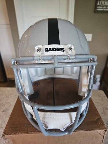 Raiders Howie Long Authentic Signed Full Size Speed Rep Helmet BAS Witnessed - Picture 3 of 7
