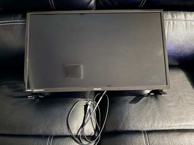 Philips 24'' LED 720p HD TV 24PFL3603/F7 Black HDMI USB w/ Remote