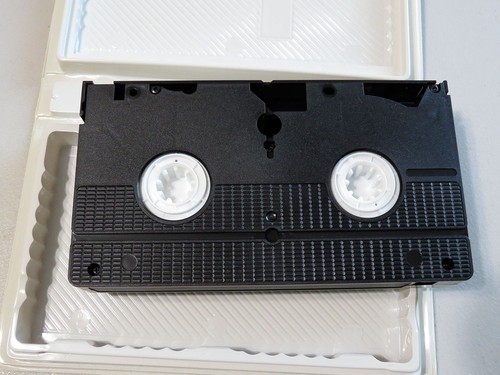 The Chipmunk Adventure (VHS, Video Tape Clamshell) with CD-ROM 1987 Movie TESTED - Picture 10 of 11