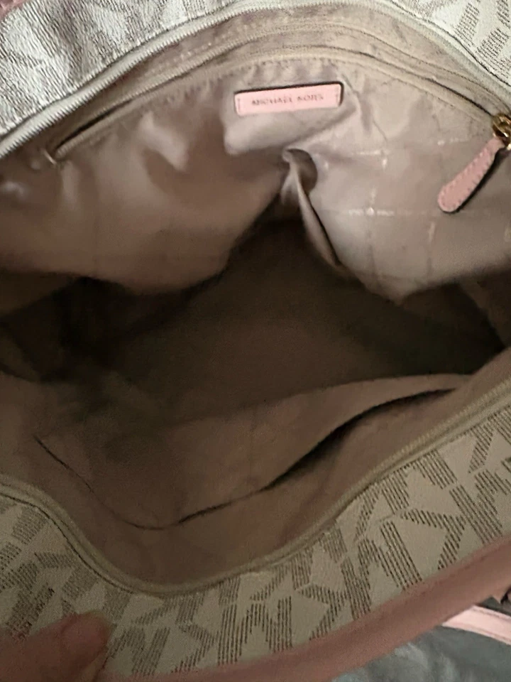 Bolso de Mano Michael Kors Grande de Cuero Rosa y Tostado Signature Muy Buen Estado Foto 4 de 4