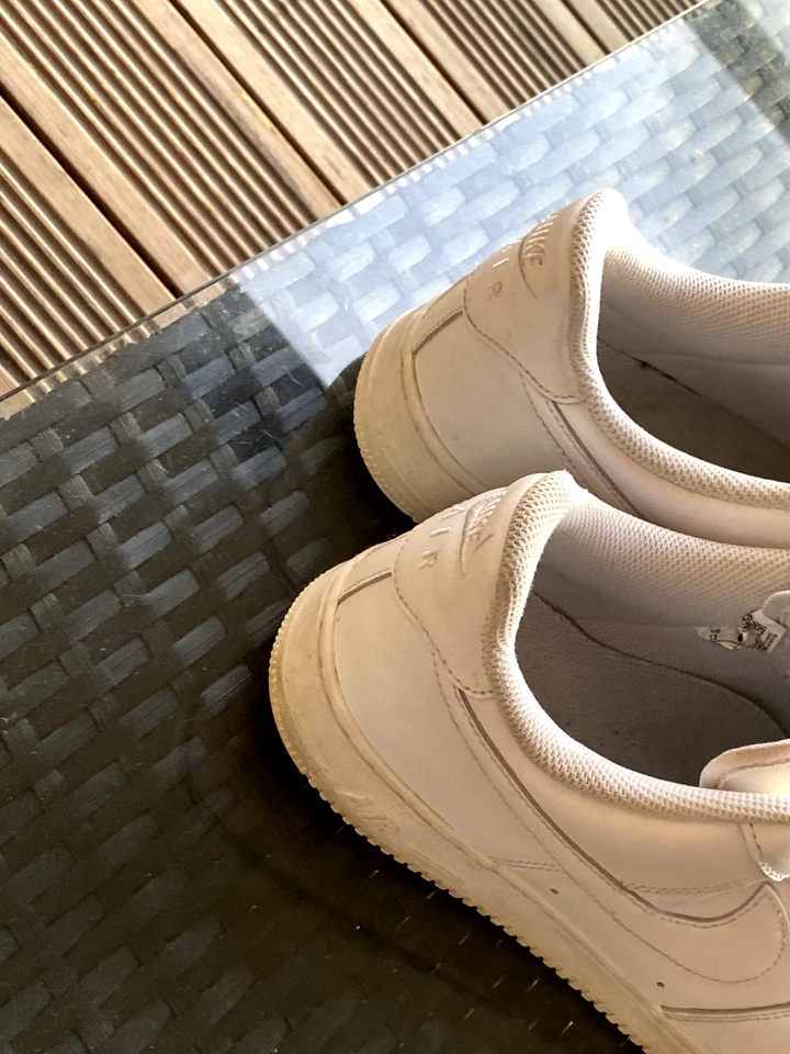 Nike Air Force 1 Low '07 White Size 10, quite scuffed, photo 3 of 4
