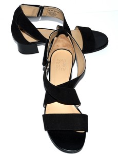 naturalizer adele black