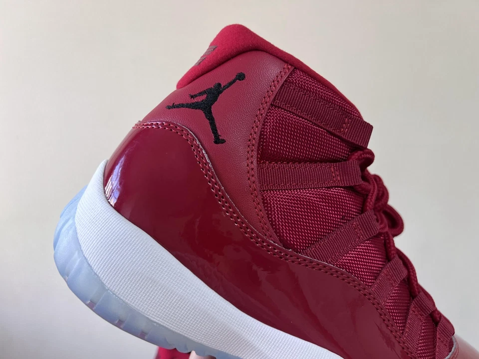 Air Jordan 11 Retro 'Win Like '96' 378037-623 Foto 4 de 4