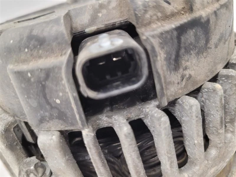 Alternador Cadillac Escalade 2007-2014 145 amperios Opt KG3 25968616 Foto 3 de 4